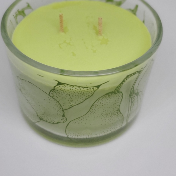 LIME AND PEAR BLOSSOM GREEN GLASS CANDLE IN JAR W/LID, 11.4 OZ - Picture 5 of 5